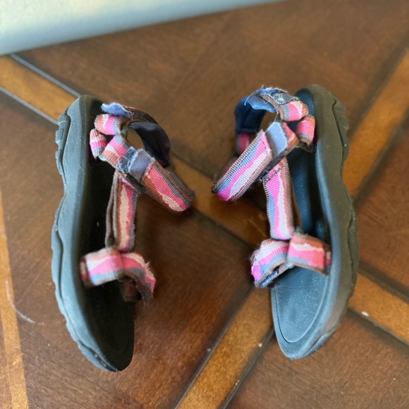 Teva Kids Hurricane XLT 2 Sandals Vista Blue Indigo Size 6 Unisex Outdoor - Picture 7 of 14